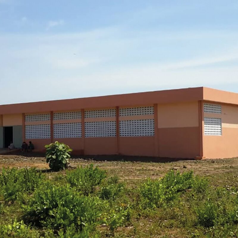 Bau der ersten Maurerwerkstatt des Berufsbildungszentrums in Savalou (Benin).