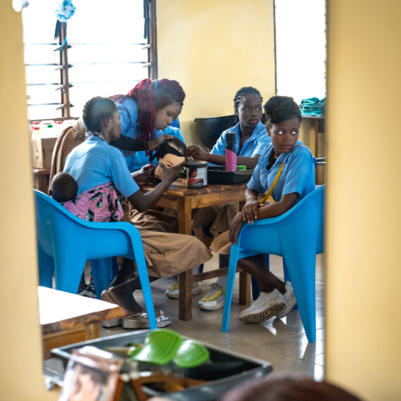 Professional integration of young people in Anié (gallery)