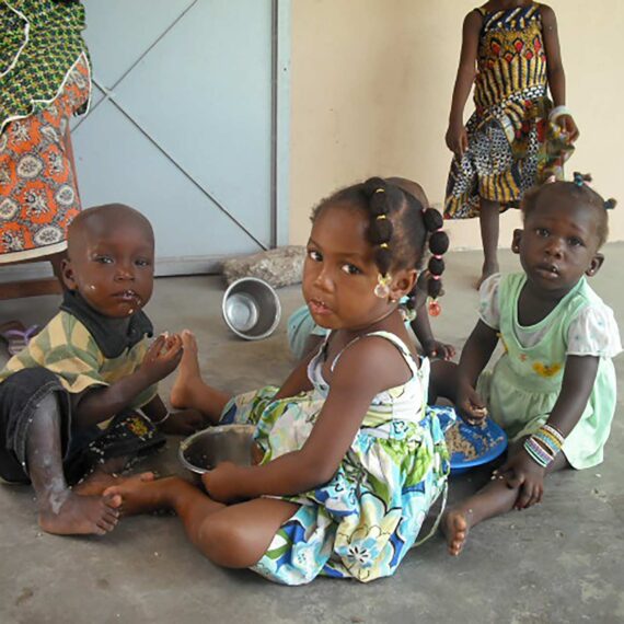 Professional integration of young women from Kaloukro (gallery)